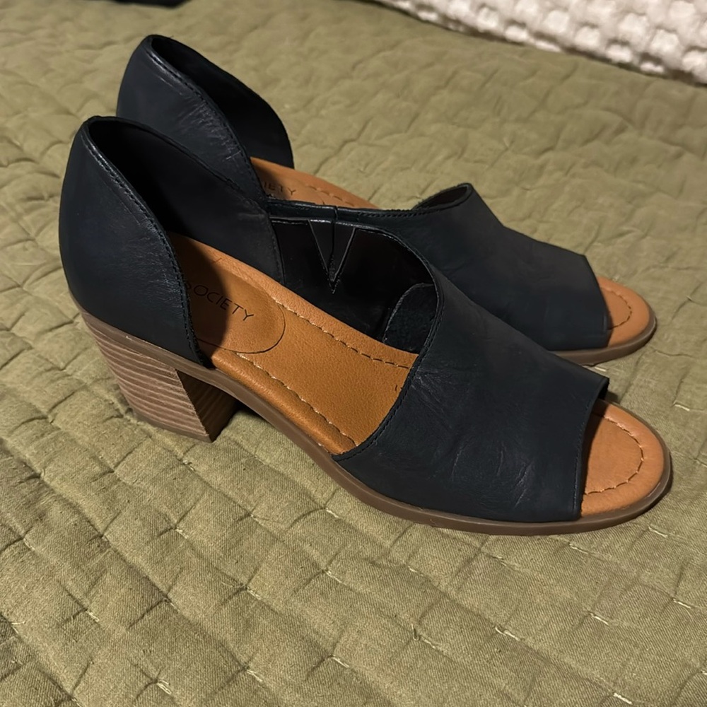 Black leather open toe block heels - leather